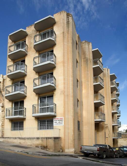 2 Bedrm Seaview Balluta Bay Apartment